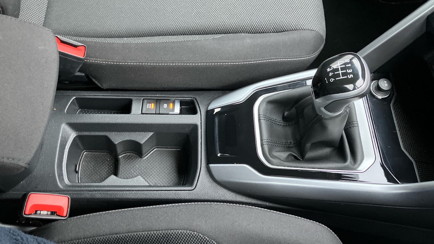 Used Volkswagen T-Roc 2023 for sale - 77069577: Photo 25