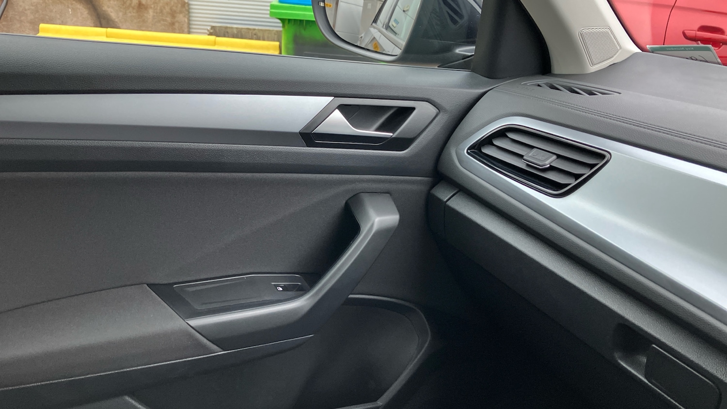 Used Volkswagen T-Roc 2023 for sale - 77069577: Photo 26