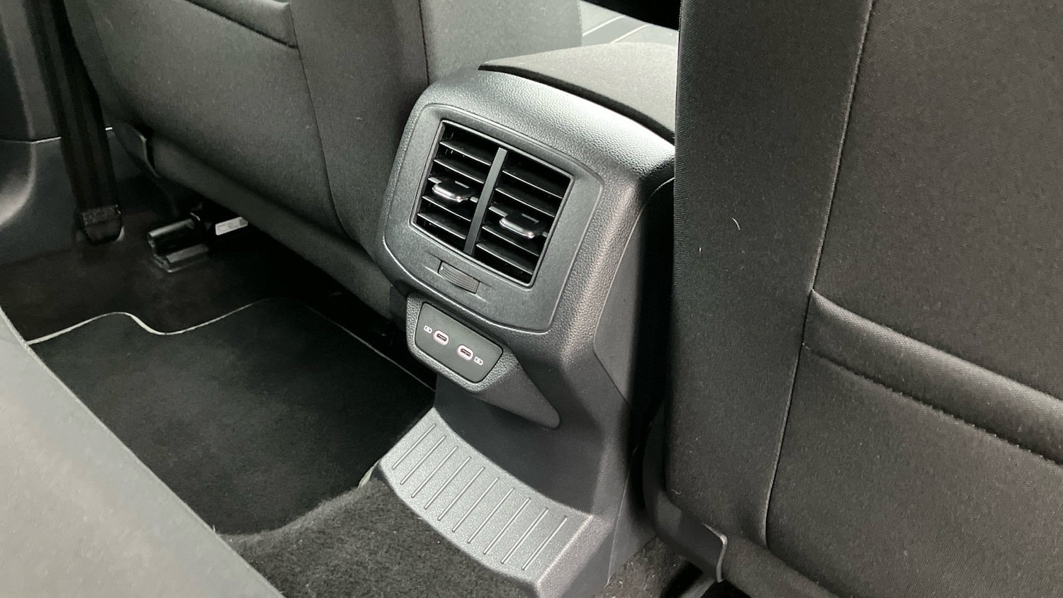 Used Volkswagen T-Roc 2023 for sale - 77069577: Photo 33