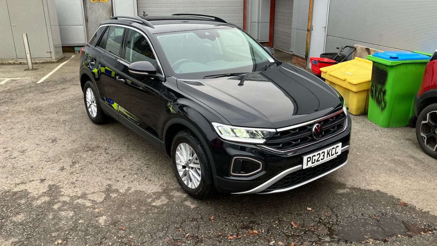 Used Volkswagen T-Roc 2023 for sale - 77069577: Photo 42