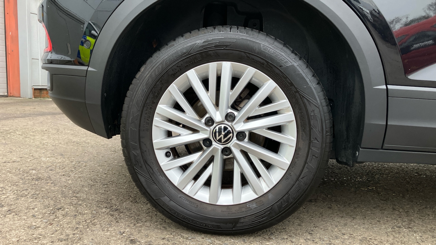 Used Volkswagen T-Roc 2023 for sale - 77069577: Photo 7