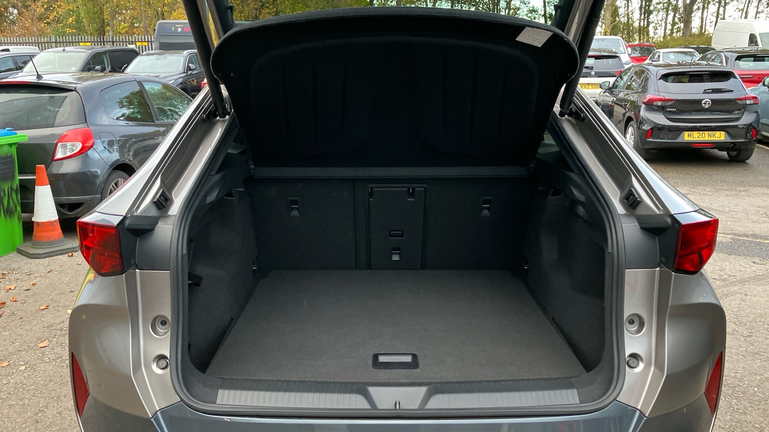 Used Cupra Tavascan 2025 for sale - 76477083: Photo 4