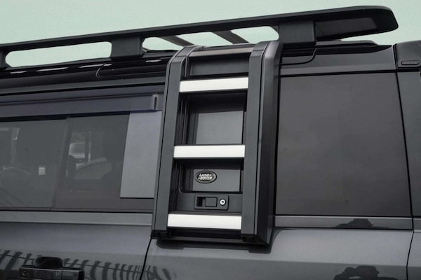 Used Land Rover Defender 2021 for sale - 76303592: Photo 12