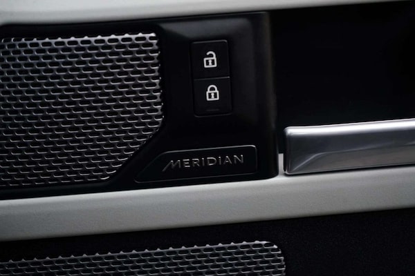 Used Land Rover Defender 2021 for sale - 76303592: Photo 16
