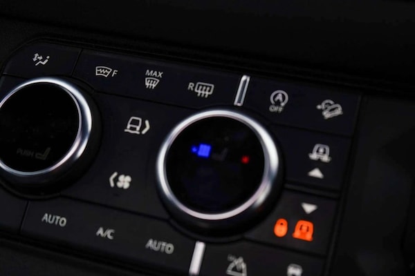 Used Land Rover Defender 2021 for sale - 76303592: Photo 18
