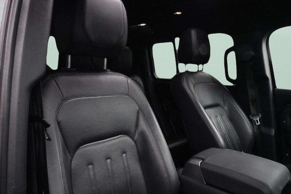 Used Land Rover Defender 2021 for sale - 76303592: Photo 3