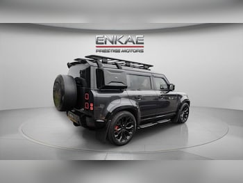 Used Land Rover Defender 2021 for sale - 76303592: Photo
