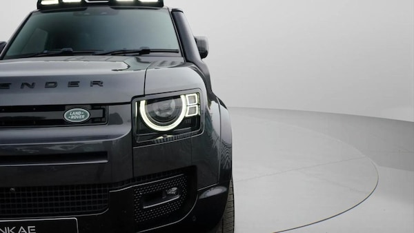 Used Land Rover Defender 2021 for sale - 76303592: Photo 8