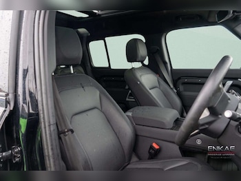 Used Land Rover Defender 2023 for sale - 78874995: Photo