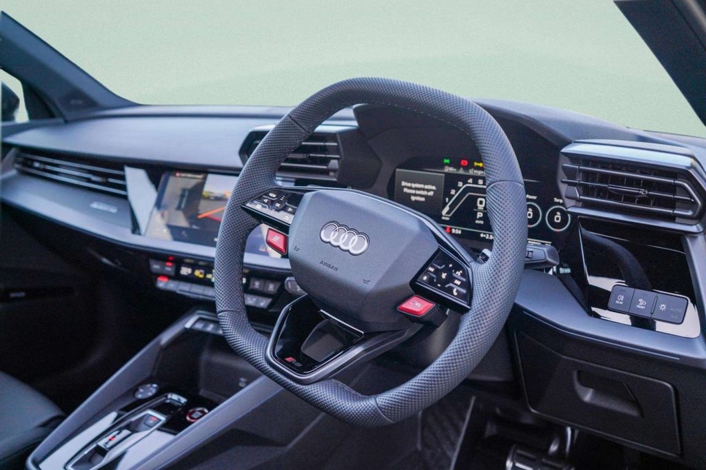 Used Audi RS3 2025 for sale - 76698835: Photo 2