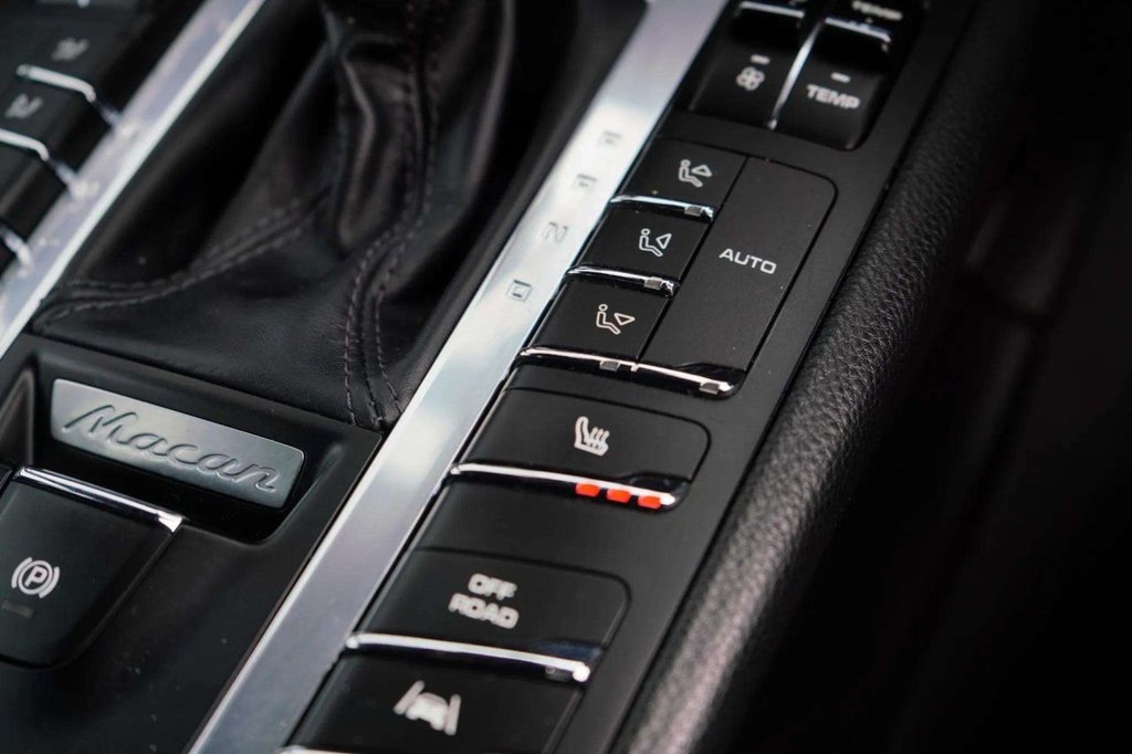 Used Porsche Macan 2018 for sale - 76429935: Photo 17