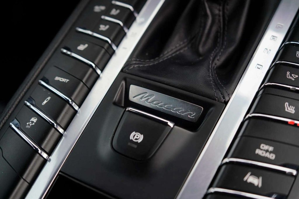 Used Porsche Macan 2018 for sale - 76429935: Photo 18