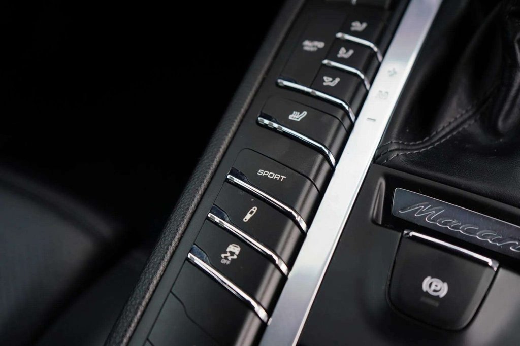 Used Porsche Macan 2018 for sale - 76429935: Photo 19