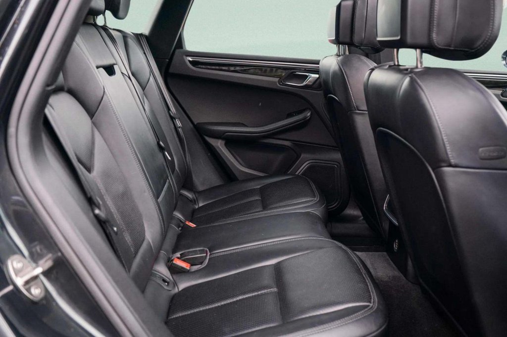 Used Porsche Macan 2018 for sale - 76429935: Photo 34