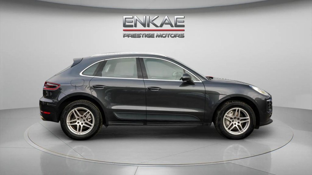 Used Porsche Macan 2018 for sale - 76429935: Photo 4