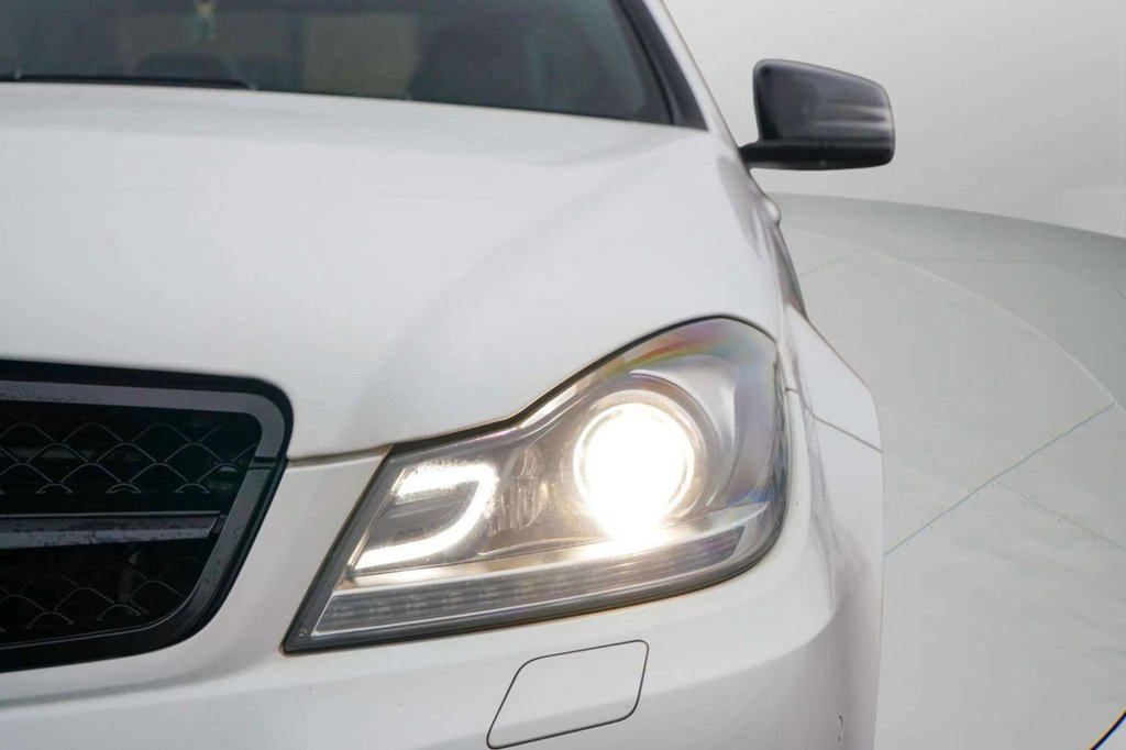 Used Mercedes-Benz C Class 2014 for sale - 77027270: Photo 11