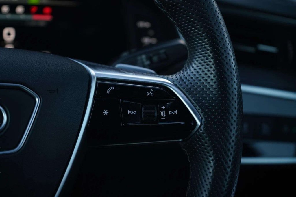 Used Audi A6 Saloon 2022 for sale - 76937464: Photo 17