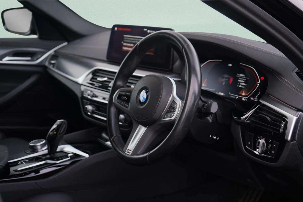 Used BMW 5 Series 2022 for sale - 77111207: Photo 2