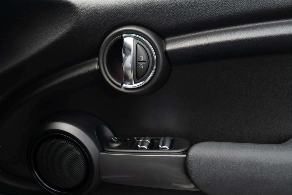 Used MINI Convertible 2019 for sale - 77666900: Photo 22