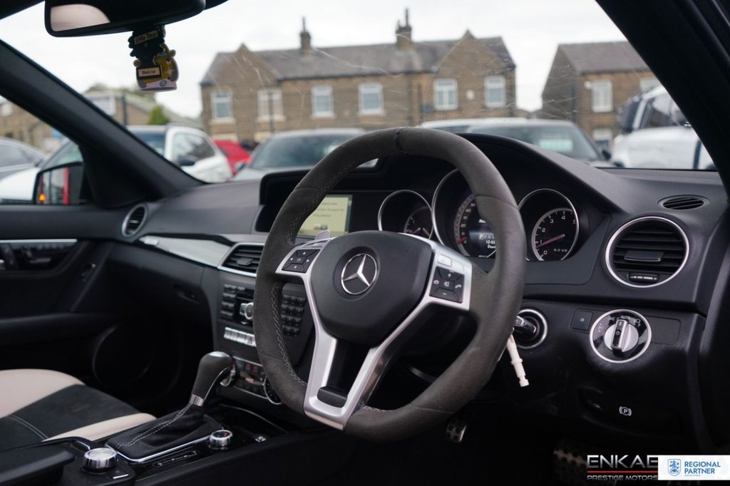 Used Mercedes-Benz C-Class 2013 for sale - 76092577: Photo 2