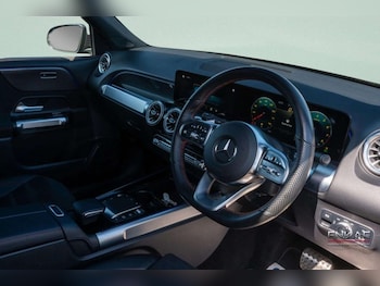 Used Mercedes-Benz GLB 2022 for sale - 78358177: Photo