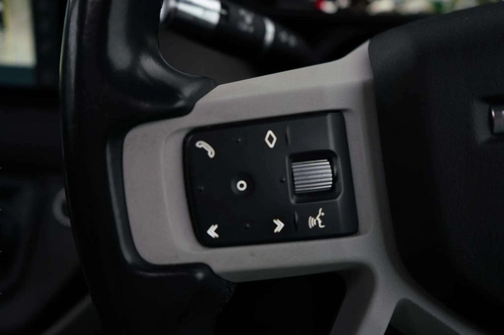 Used Land Rover Defender 2020 for sale - 77212846: Photo 19