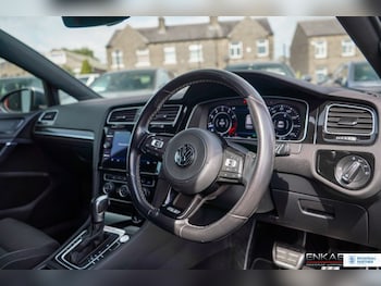 Used Volkswagen Golf 2020 for sale - 75502762: Photo
