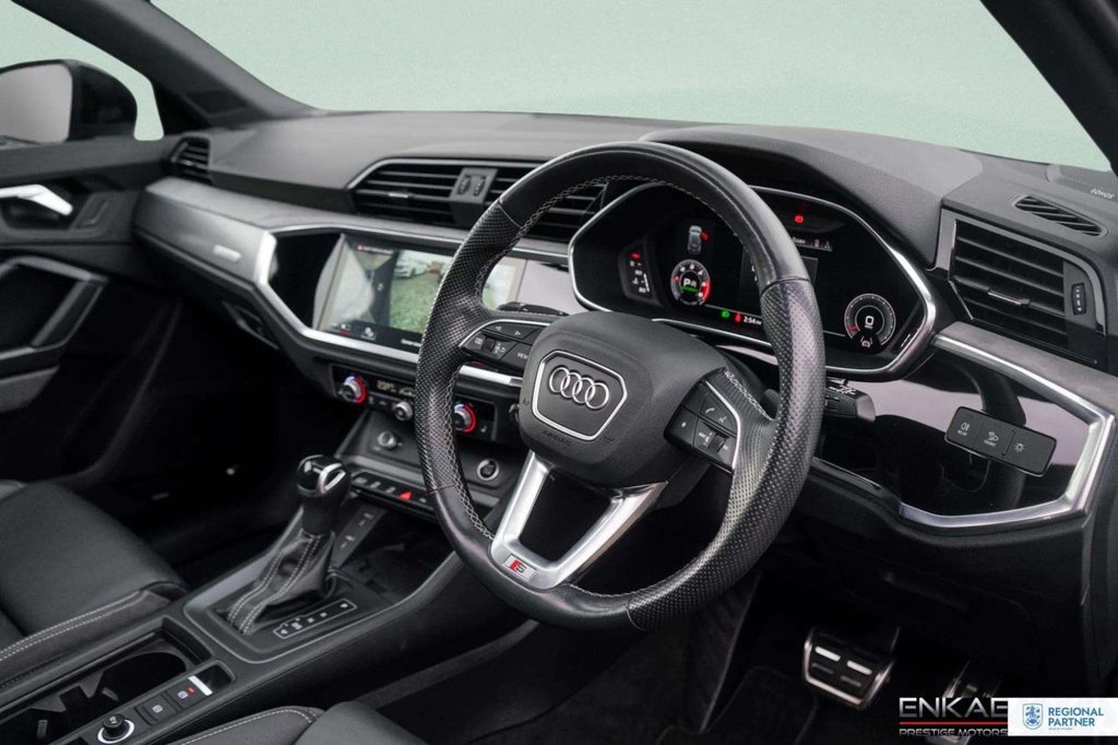 Used Audi Q3 2021 for sale - 76210886: Photo 2