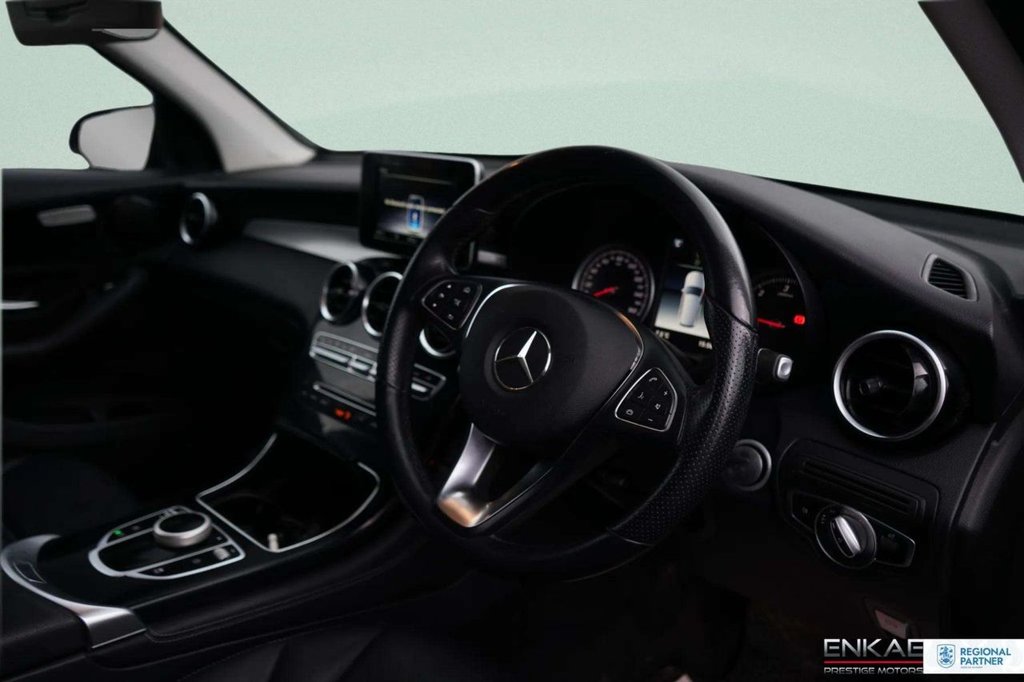 Used Mercedes-Benz GLC 2019 for sale - 77608515: Photo 2