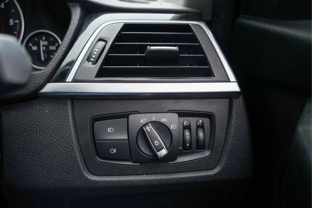 Used BMW 3 Series 2018 for sale - 77780041: Photo 18