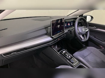 Used Volkswagen Golf 2025 for sale - 75962275: Photo