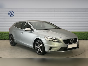 Used Volvo V40 2018 for sale - 78414587: Photo