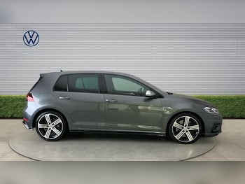 Used Volkswagen Golf 2017 for sale - 79392340: Photo