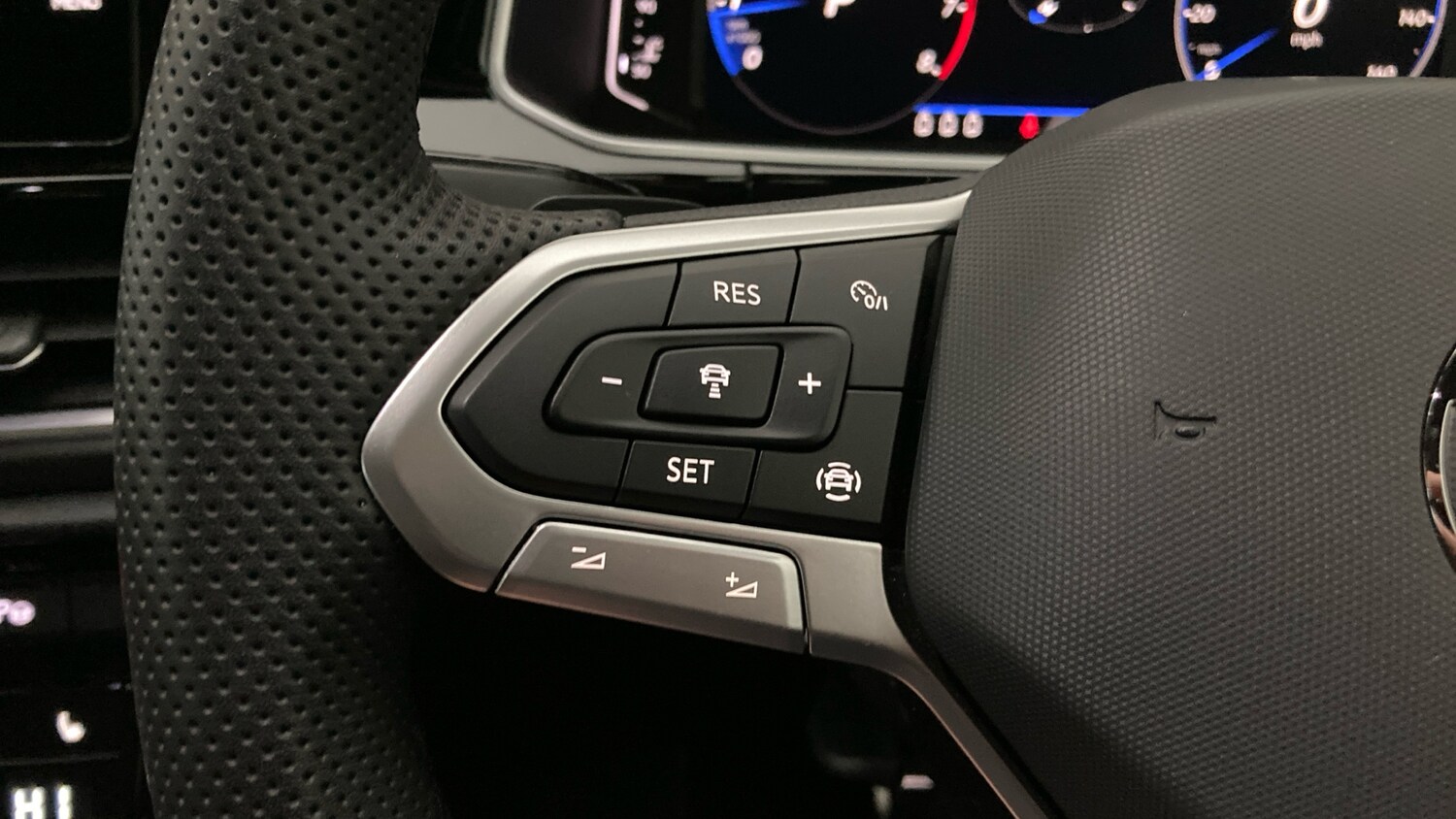 Used Volkswagen T-Roc 2025 for sale - 77431590: Photo 17