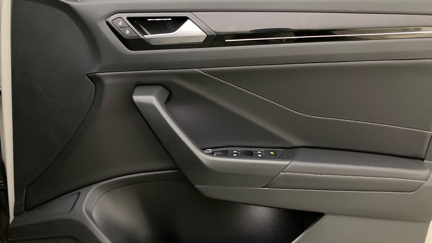 Used Volkswagen T-Roc 2025 for sale - 77431590: Photo 19