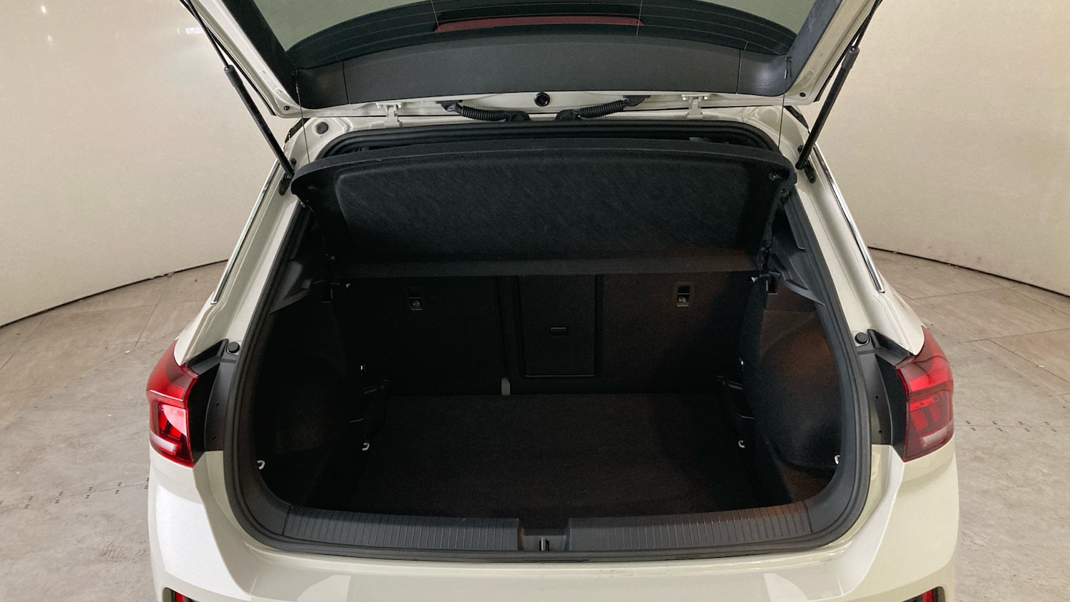 Used Volkswagen T-Roc 2025 for sale - 77431590: Photo 20