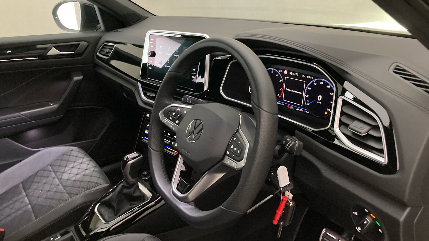 Used Volkswagen T-Roc 2025 for sale - 77431590: Photo 6