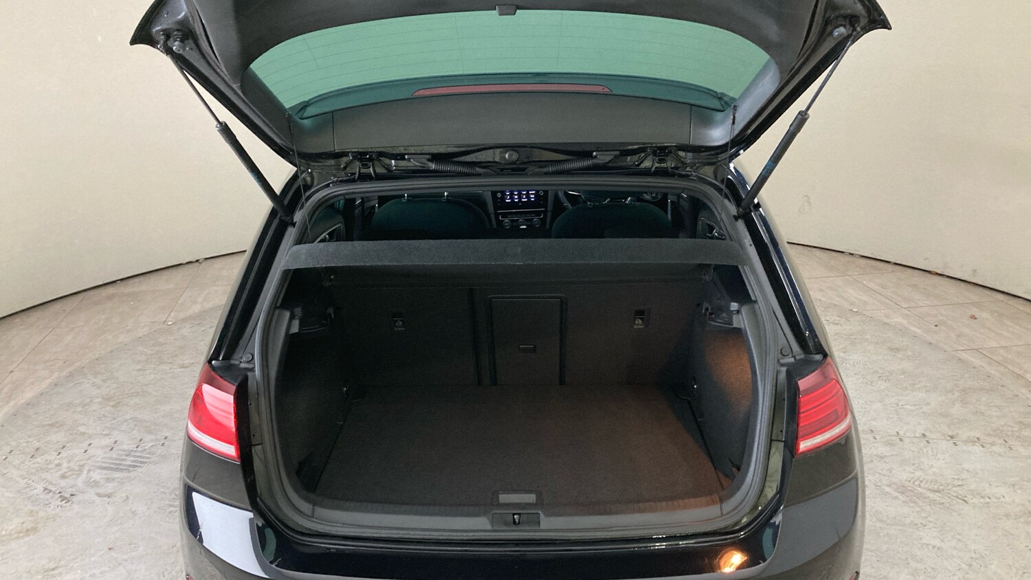 Used Volkswagen Golf 2020 for sale - 77516306: Photo 20