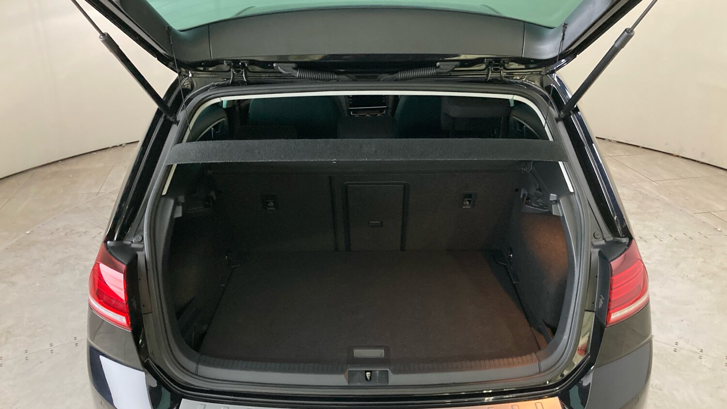 Used Volkswagen Golf 2020 for sale - 77996925: Photo 20