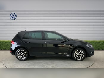 Used Volkswagen Golf 2020 for sale - 77996925: Photo