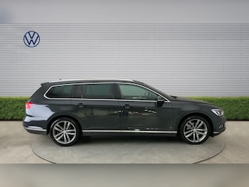 Used Volkswagen Passat 2018 for sale - 78324216: Photo