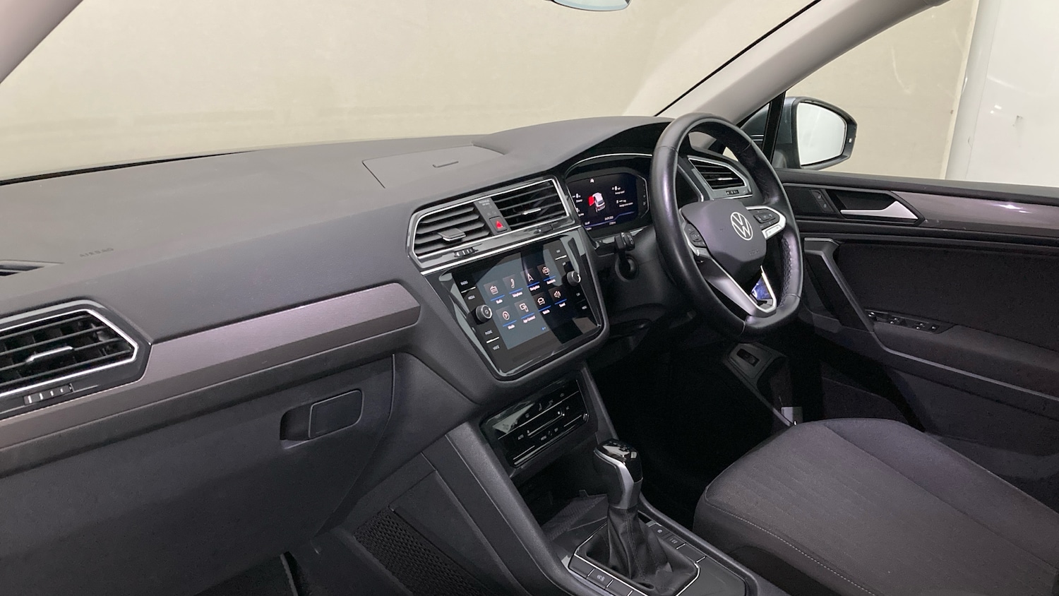 Used Volkswagen Tiguan Allspace 2022 for sale - 76184290: Photo 2