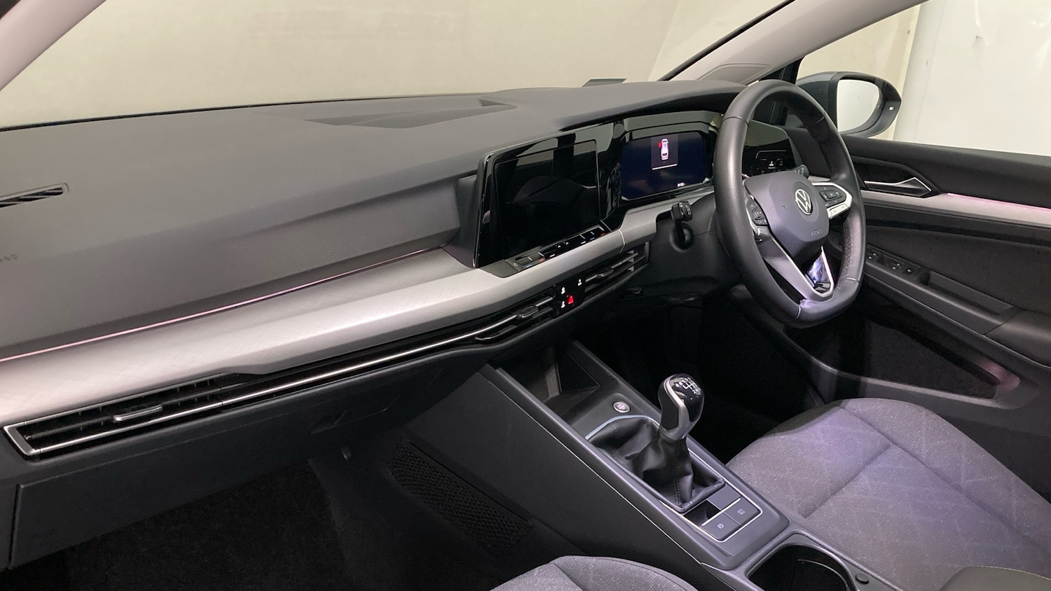 Used Volkswagen Golf 2023 for sale - 76382539: Photo 2