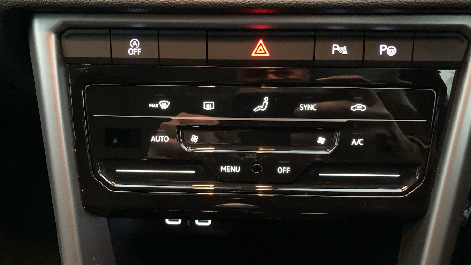 Used Volkswagen T-Roc 2025 for sale - 76863717: Photo 13