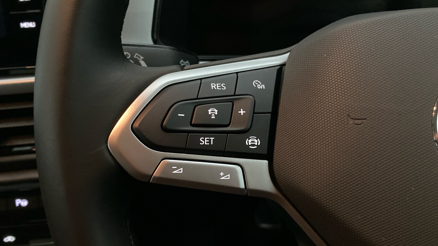 Used Volkswagen T-Roc 2025 for sale - 76863717: Photo 17