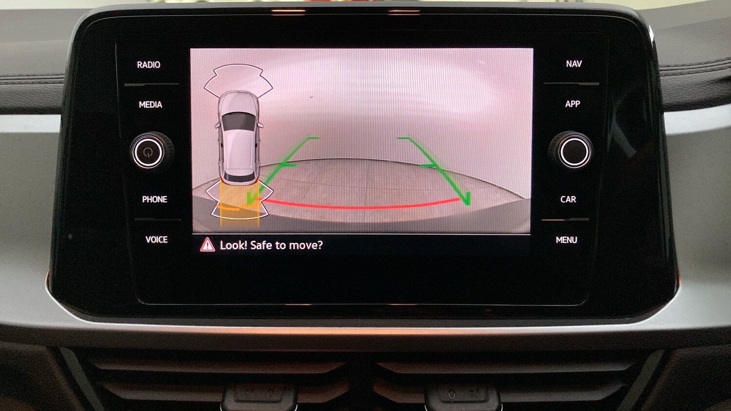 Used Volkswagen T-Roc 2025 for sale - 76863717: Photo 27