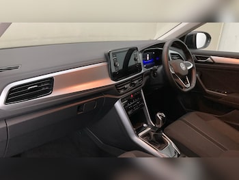 Used Volkswagen T-Roc 2025 for sale - 76863717: Photo