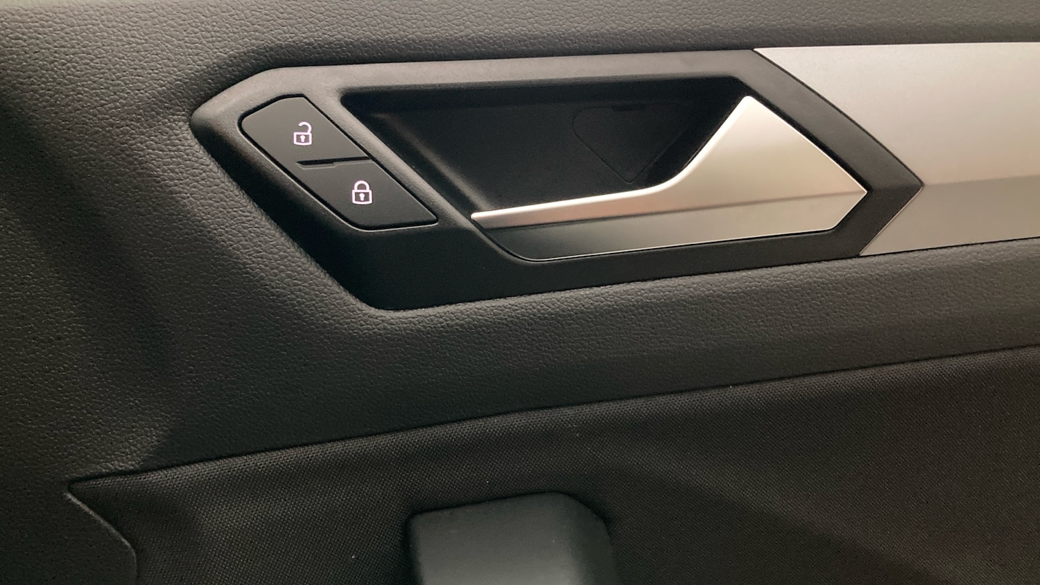 Used Volkswagen T-Roc 2025 for sale - 76863717: Photo 32