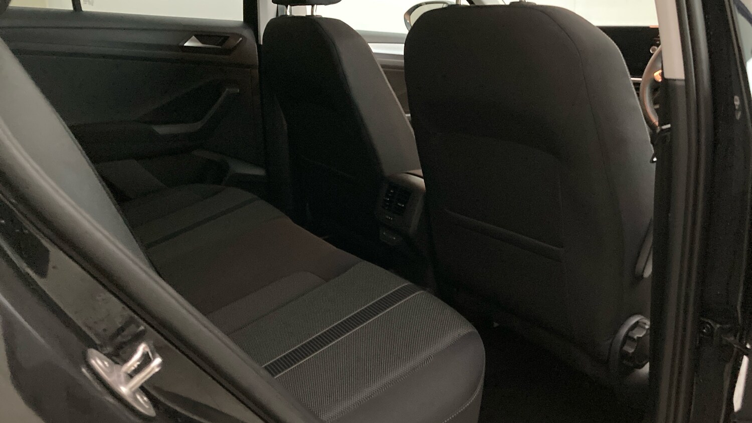 Used Volkswagen T-Roc 2025 for sale - 76863717: Photo 36