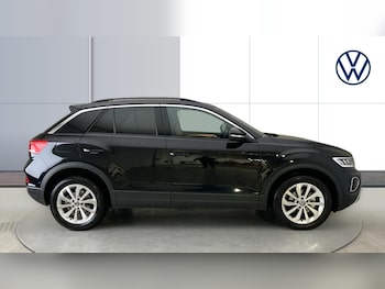 Used Volkswagen T-Roc 2025 for sale - 76863717: Photo